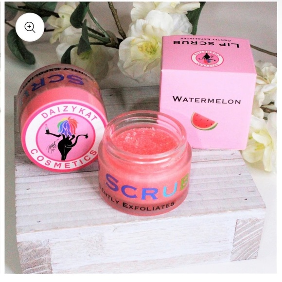 Watermelon Lip Scrub β Exfoliating & Hydrating β’ Sweet Scent β’ New - Picture 1 of 3